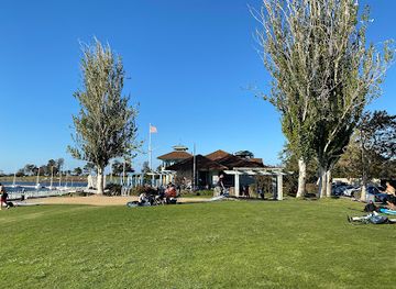 california/mountain-view/landmark/shoreline-lake-boathouse
