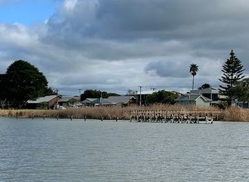 australia/coorong/landmark/goolwa-or-lower-murray