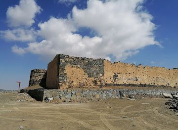 saudi-arabia/khamis-mushait/landmark/shamsan-historical-castle