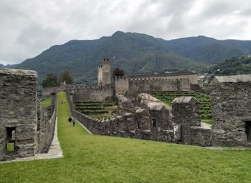 switzerland/ascona/landmark/city-wall