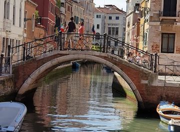 italy/venice/san-polo/landmark/campo-san-stin