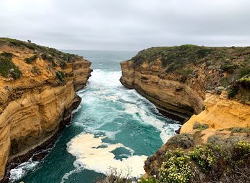australia/great-ocean-road/landmark/thunder-cave