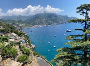 italy/campania/landmark/tours-of-amalfi-coast