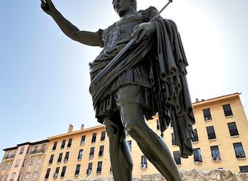 spain/zaragoza/landmark/plaza-de-cesar-augusto