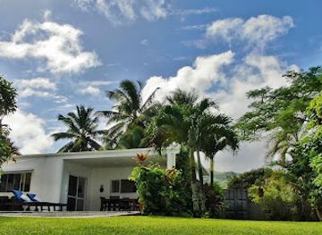 cook-islands/arorangi/landmark/white-house-apartments