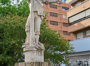 spain/seville/triana/landmark/monumento-a-rodrigo-de-triana