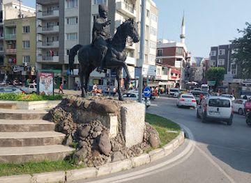 turkiye/izmir/landmark/mustafa-kemal-ataturk-monument