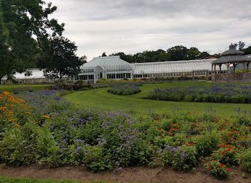 illinois/joliet/landmark/bird-haven-greenhouse-conservatory