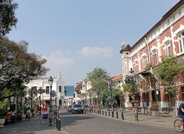 indonesia/semarang/landmark/gedung-marba-martak-bajunaid-history-of-yemeni-bussinesman-in-semarang