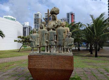brazil/recife/boa-viagem/landmark/dona-lindu