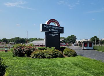 massachusetts/brockton/landmark/rocky-marciano-statue