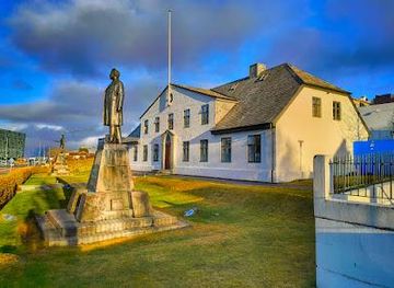 iceland/reykjavik/landmark/prime-minister-s-office