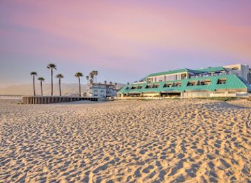 california/pismo-beach/landmark/seaventure-beach-hotel