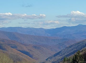 north-carolina/great-smoky-mountains/landmark/chimney-tops-overlook