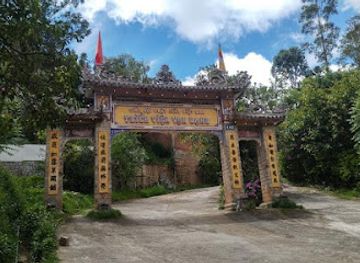 vietnam/da-lat/landmark/thien-vien-van-hanh