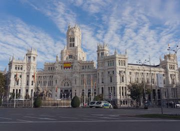 spain/madrid/gran-via/landmark/cibeles-fountain