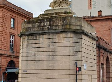 france/toulouse/saint-cyprien/landmark/porte-saint-cyprien-statue-de-la-province-du-languedoc