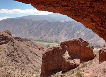 argentina/purmamarca/landmark/cuevas-del-wayra-y-aguirre