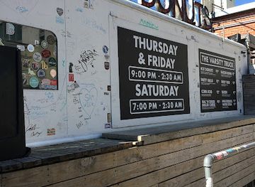 kansas/manhattan/landmark/the-varsity-truck