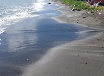 Black Sands Beach