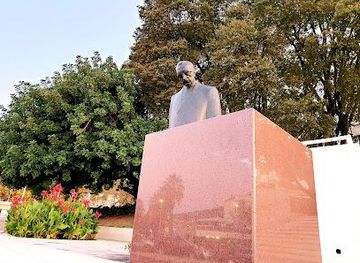 croatia/split/landmark/spomenik-dr-franji-tudmanu