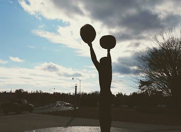 netherlands/overijssel/landmark/national-canadian-liberation-monument