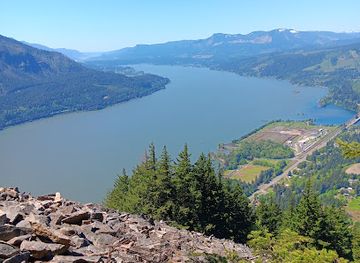 oregon/hood-river-county/landmark/wind-mountain-trailhead