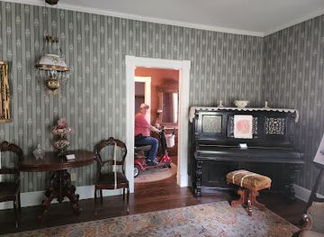 north-dakota/theodore-roosevelt-national-park/landmark/von-hoffman-house