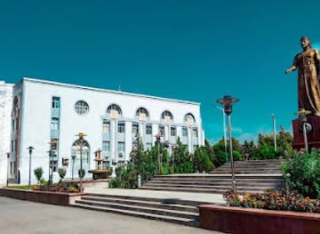 tajikistan/panjakent/landmark/pamyatnik-ismoili-somoni