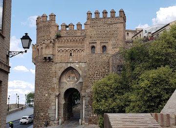 spain/toledo/landmark/puerta-de-valmardon