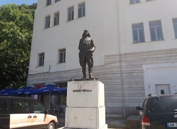 albania/gjirokaster-region/landmark/cerciz-topulli-square