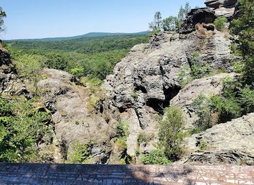 illinois/garden-of-the-gods/landmark/garden-of-the-gods-outpost