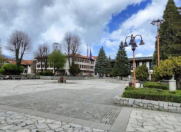 bulgaria/pirin-macedonia/landmark/nikola-vaptsarov-square