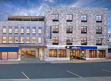 west-virginia/morgantown/landmark/scholar-morgantown-tapestry-collection-by-hilton