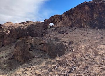 arizona/lake-havasu-city/landmark/picture-rock