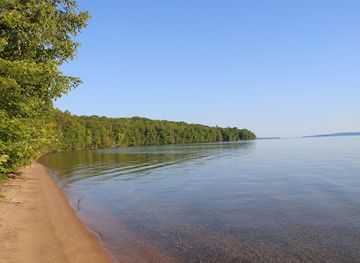 wisconsin/apostle-islands-national-lakeshore/landmark/frog-bay-tribal-national-park