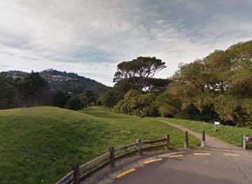 new-zealand/wellington/kelburn/landmark/james-hector-memorial-lookout