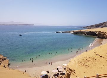 peru/paracas-national-reserve/landmark/playa-el-raspon