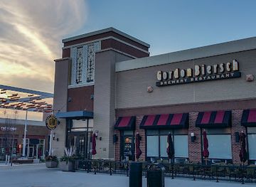 illinois/bolingbrook/landmark/the-promenade-bolingbrook