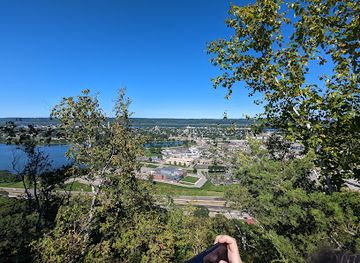 minnesota/winona/landmark/sugar-loaf-bluff