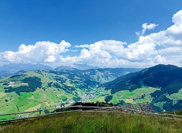 austria/saalbach-hinterglemm/landmark/zwoelferkogelbahn