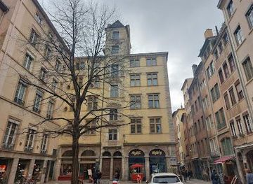 france/lyon/landmark/pl-du-gouvernement