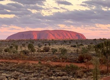 australia/outback/landmark/uluru-lookout