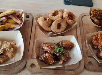 Wings & Beer