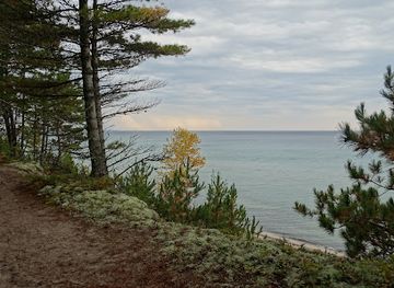 michigan/pictured-rocks-national-lakeshore/landmark/beaver-basin-overlook