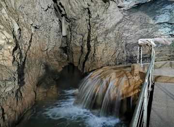 slovenia/postojna-cave/landmark/pekel-cave