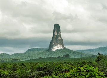 sao-tome-and-principe/lobata/landmark/cao-grande-peak