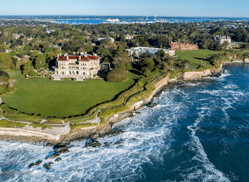 rhode-island/newport-coastline/landmark/discover-newport