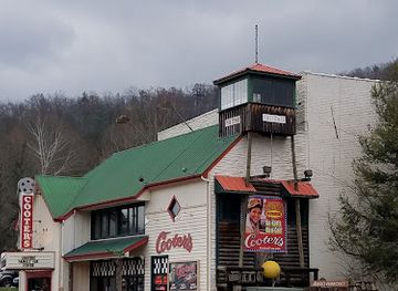 tennessee/pigeon-forge/landmark/cooter-s-place-pigeon-forge