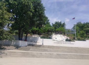 haiti/hinche/landmark/monuments-de-vertieres